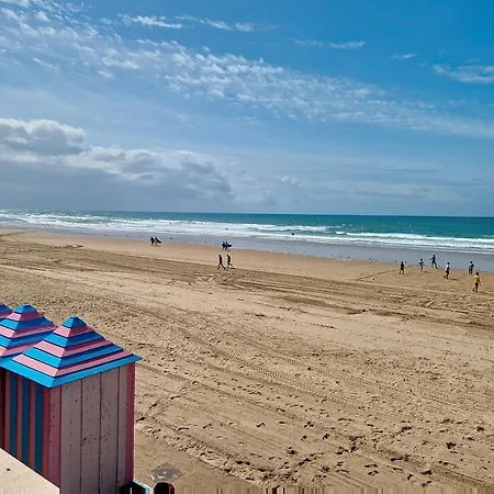 Appartement T2 Rénové Face à La Avec Terrasse Et Garage - Quartier Des Présidents - - Fr-1-331-90 Les Sables-dʼOlonne